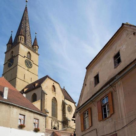 Ultracentral Medieval Apartment Sibiu Esterno foto