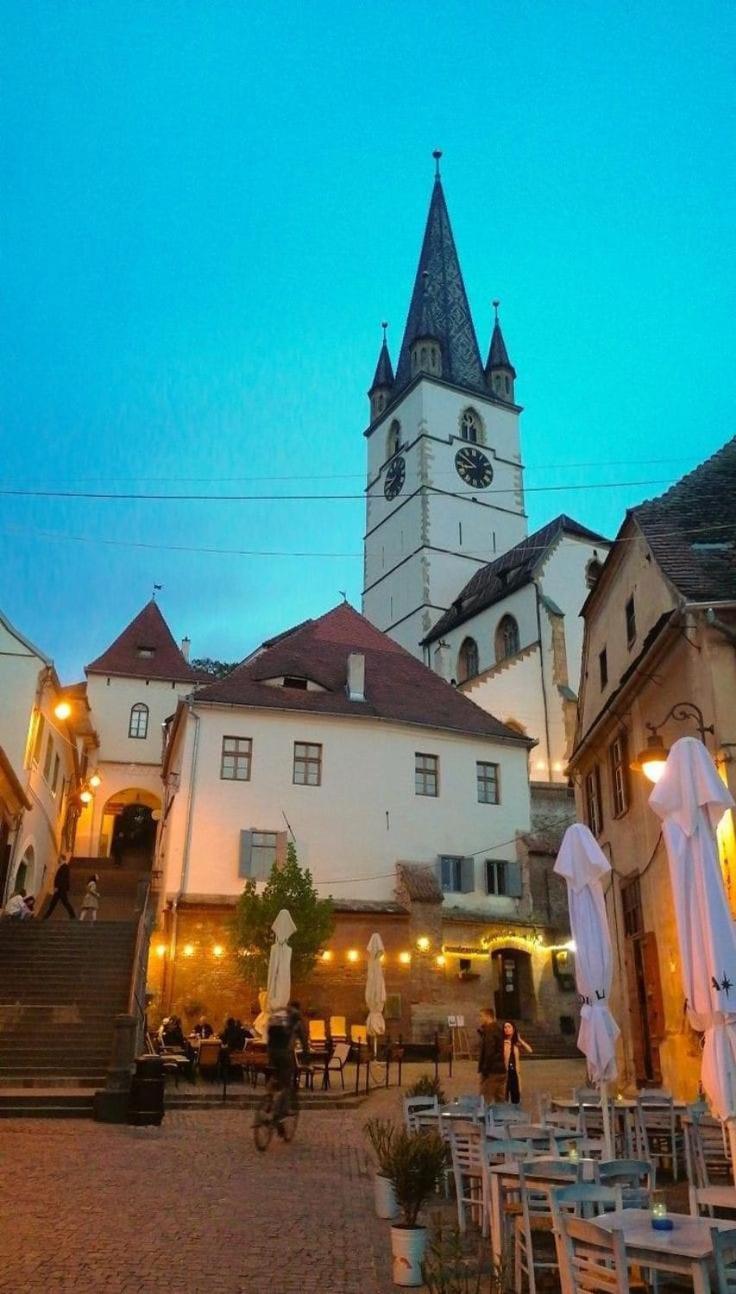 Ultracentral Medieval Apartment Sibiu Esterno foto